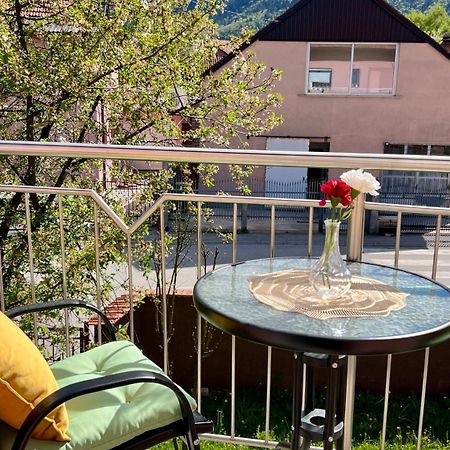 Hrasnica Guest House Bosnian House מראה חיצוני תמונה