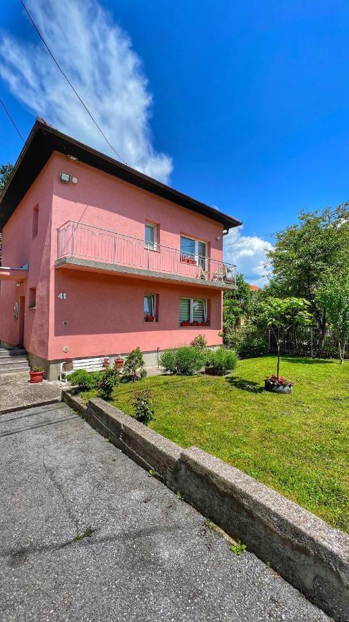 Hrasnica Guest House Bosnian House מראה חיצוני תמונה